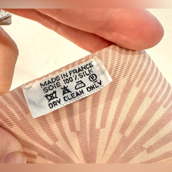 ❤️SOLD❤️ Auth HERMES Pink “H” Monogram Pink Twilly Silk Ribbon 34” x 2” - Picture 7 of 16